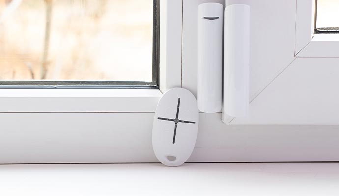 Installed window contact sensor