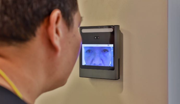 Iris scanning system