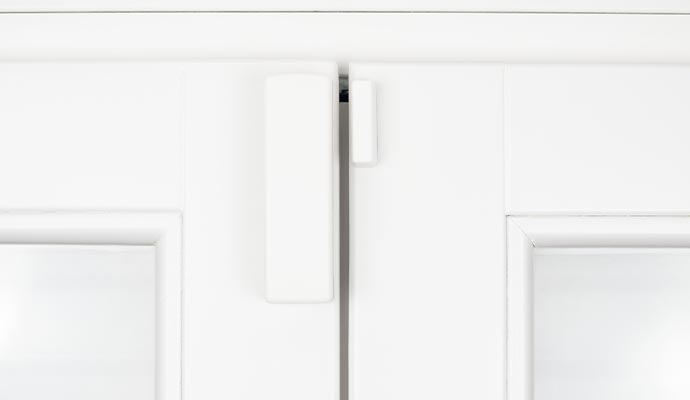 Newly installed door contact sensor