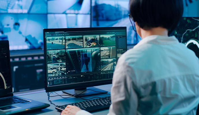 security-camera-live-monitoring