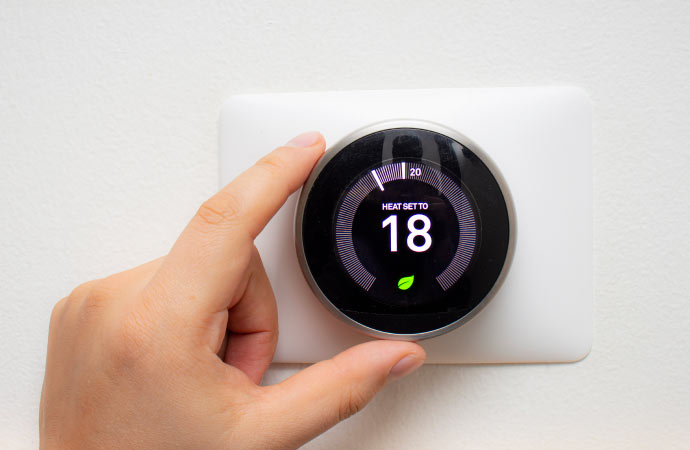 Smart thermostat for efficient and customizable home